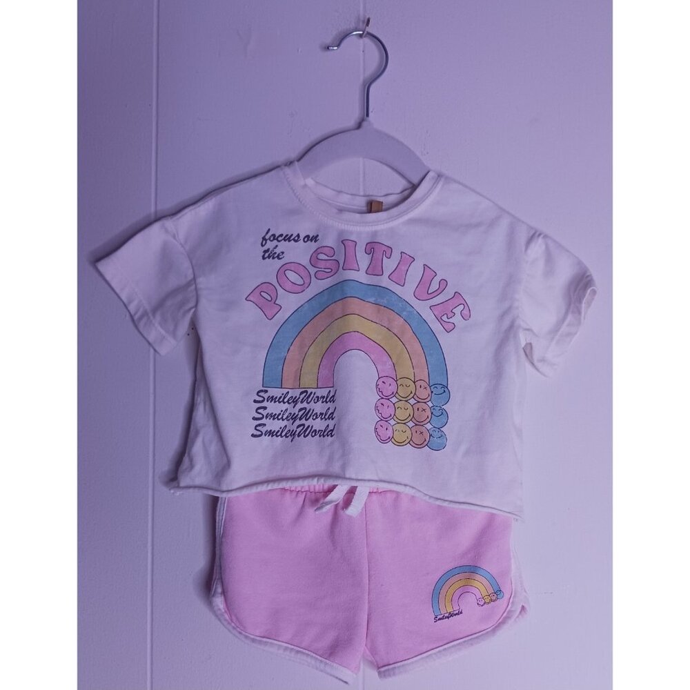 Smiley World Toddler Girl's Size 18 Months Short Sleeve T-Shirt & Shorts Outfit